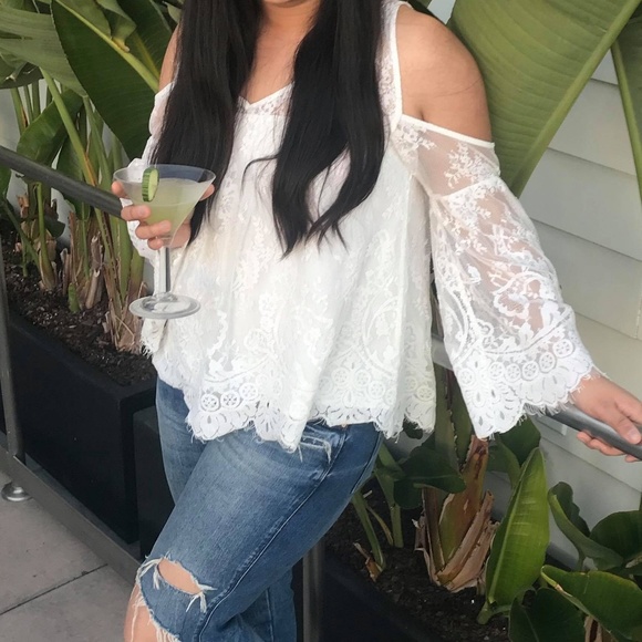 Abercrombie & Fitch Tops - Lace cold shoulder top